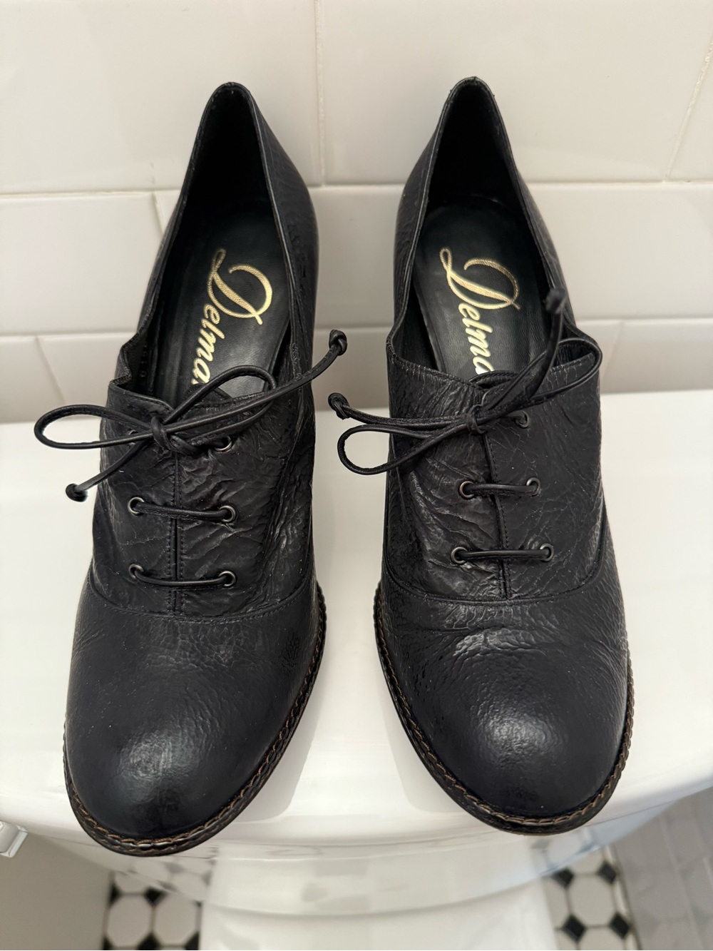Delman Black Leather Lace-Up Heeled Oxfords